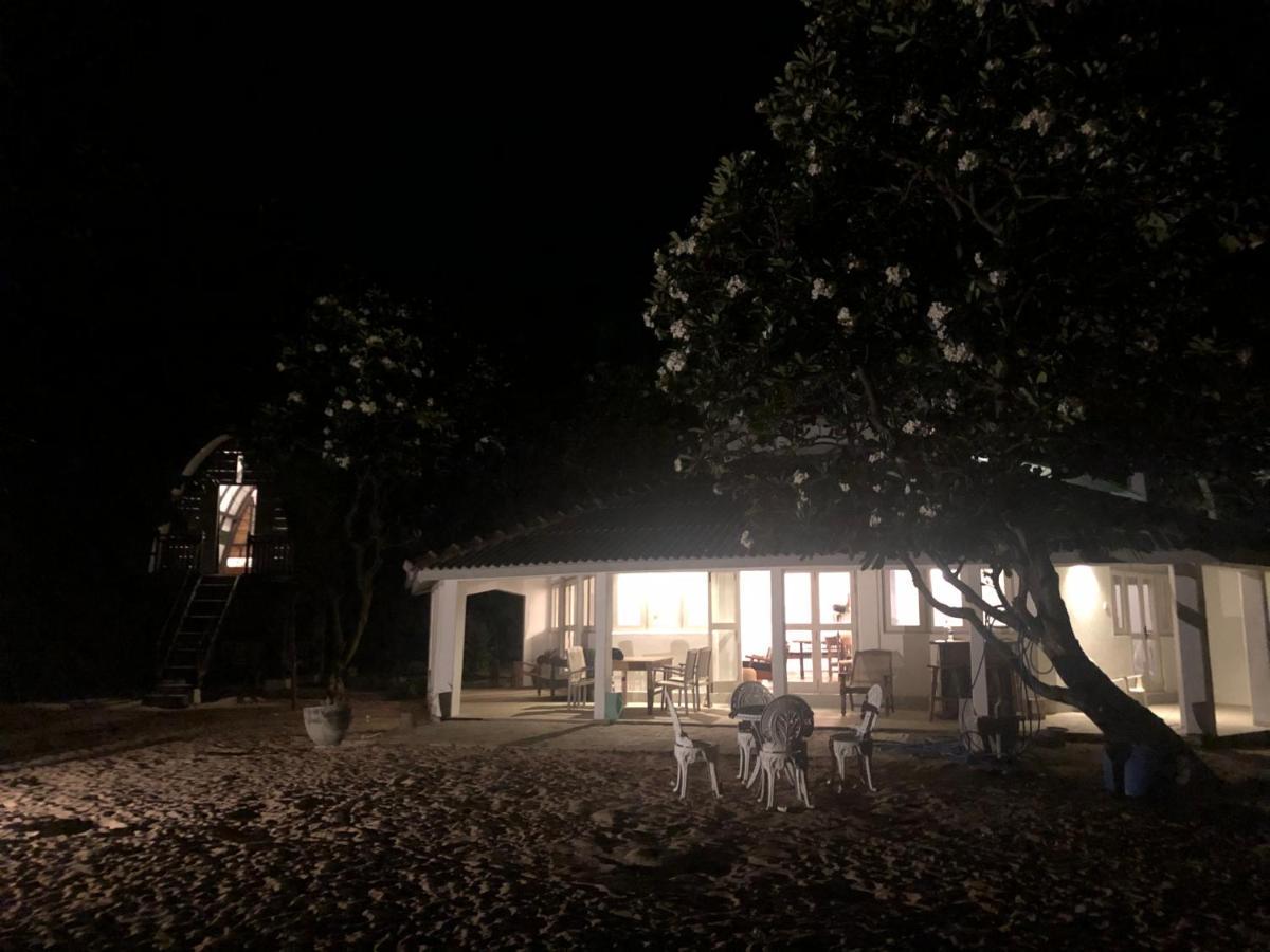 נילבלי Moon Isle Beach Bungalow מראה חיצוני תמונה
